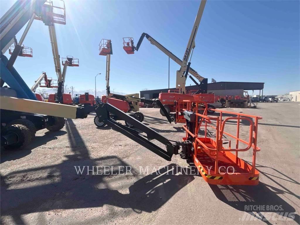 JLG 460SJ Articulated boom lifts