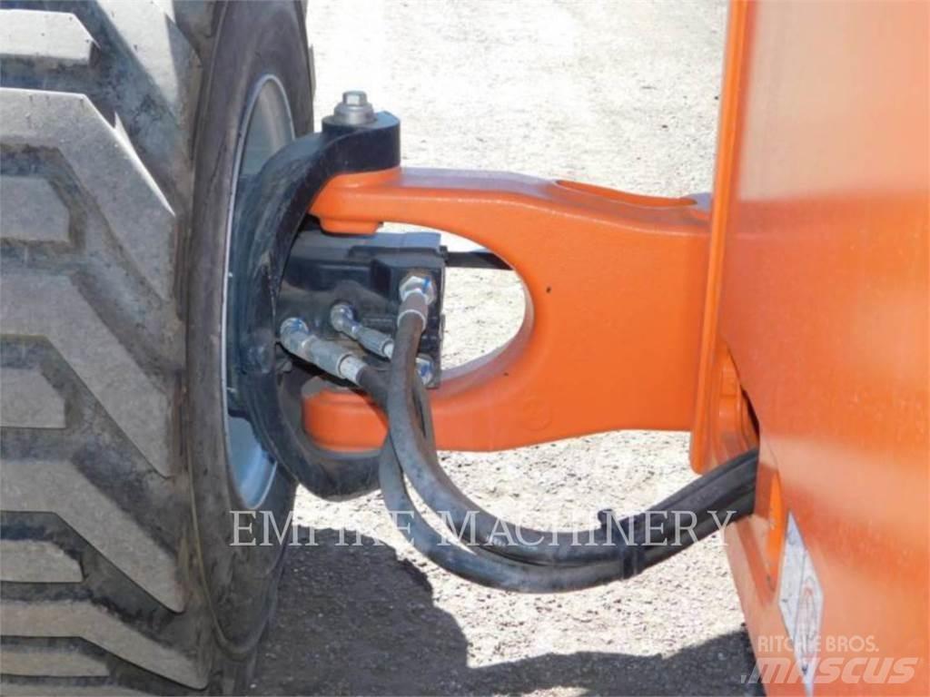 JLG 460SJ Articulated boom lifts