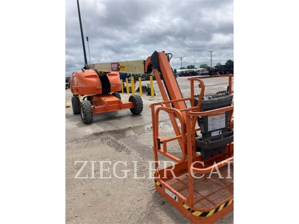 JLG 460SJ Articulated boom lifts