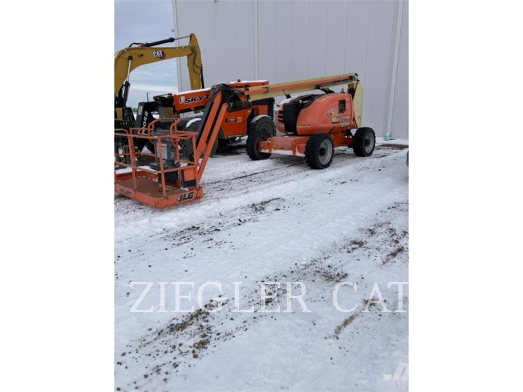 JLG 600AJ Articulated boom lifts