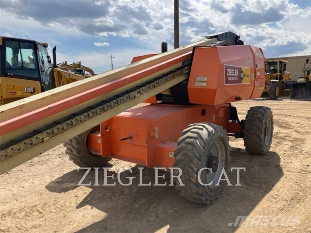 JLG 600S Articulated boom lifts