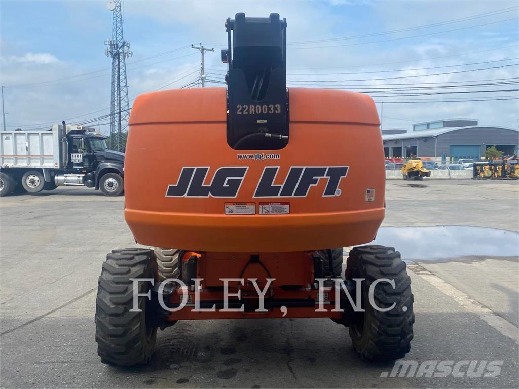 JLG 600S Articulated boom lifts