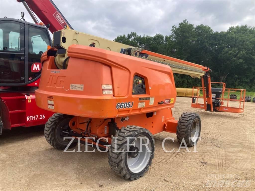 JLG 660SJ Articulated boom lifts