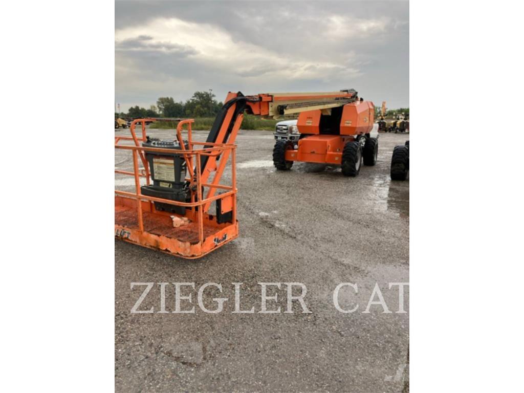 JLG 660SJ Articulated boom lifts