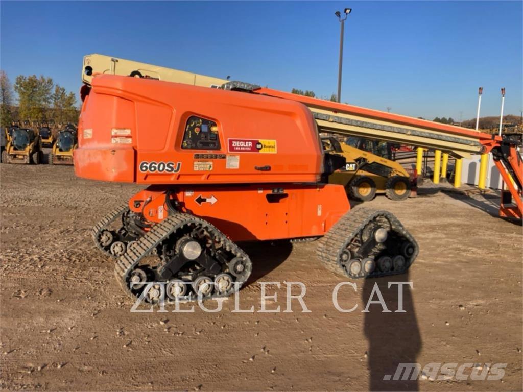 JLG 660SJ Articulated boom lifts