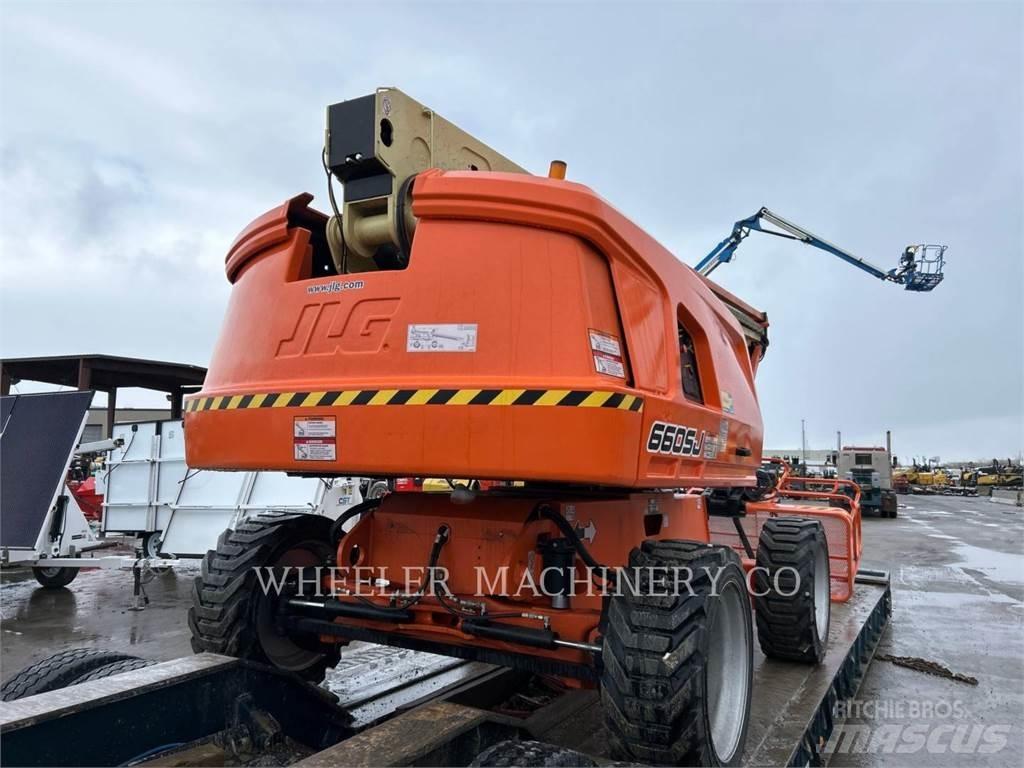 JLG 660SJ SP Articulated boom lifts