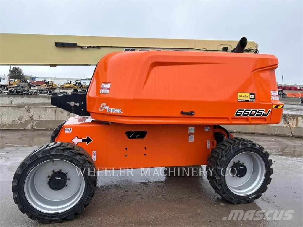 JLG 660SJ SP Articulated boom lifts