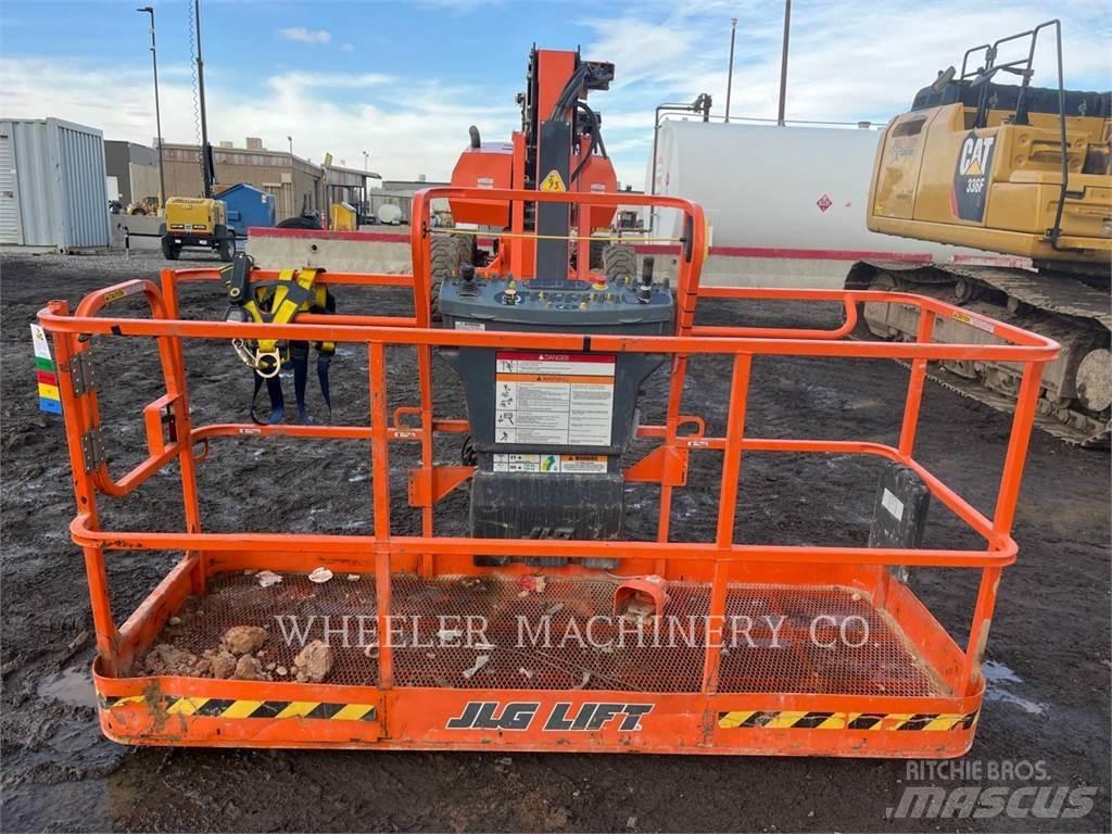 JLG 860SJ SP Articulated boom lifts