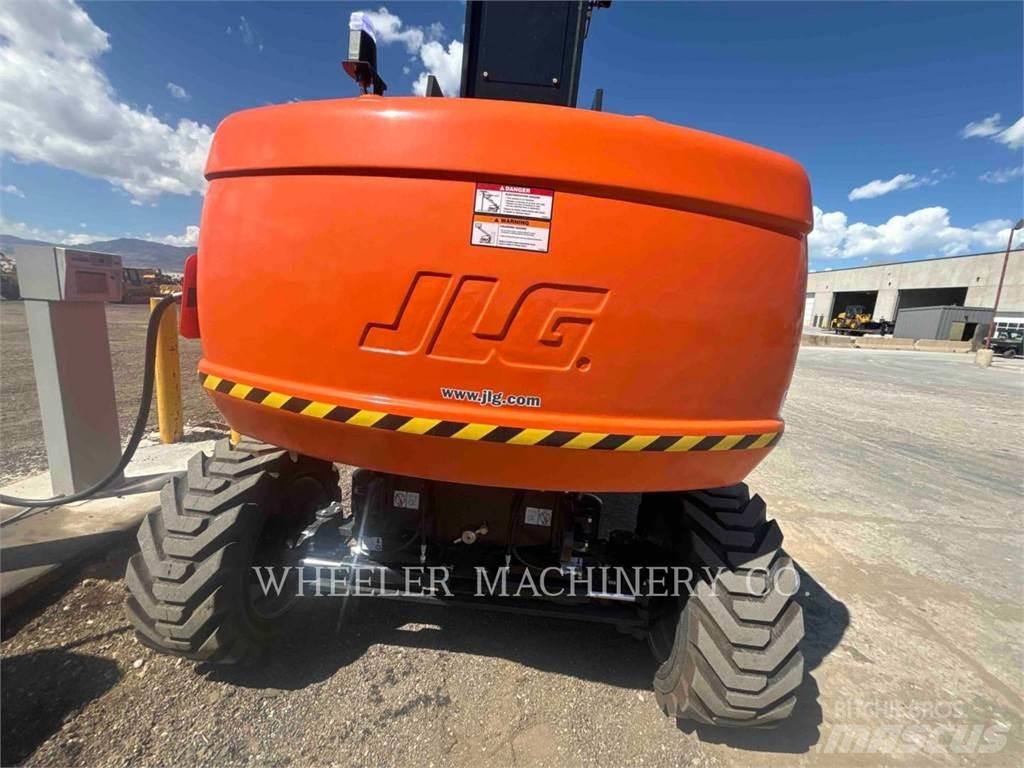JLG 860SJ SP Articulated boom lifts