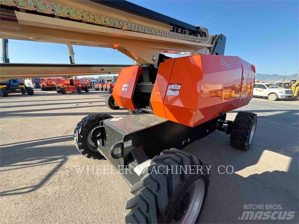 JLG 860SJ SP Articulated boom lifts