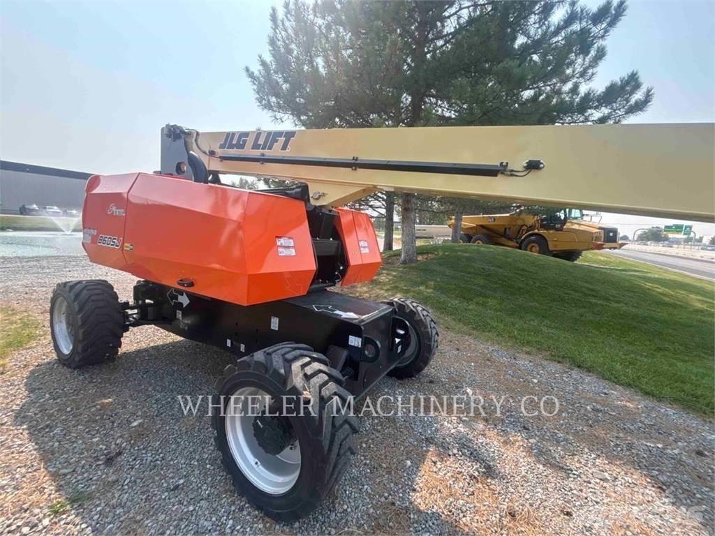 JLG 860SJ SP Articulated boom lifts
