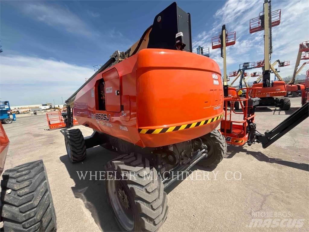 JLG 860SJ SP Articulated boom lifts