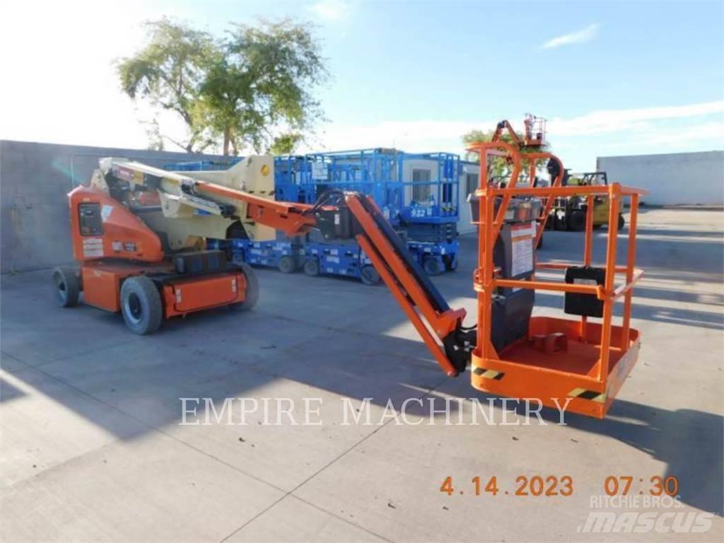 JLG E400AJPN Articulated boom lifts