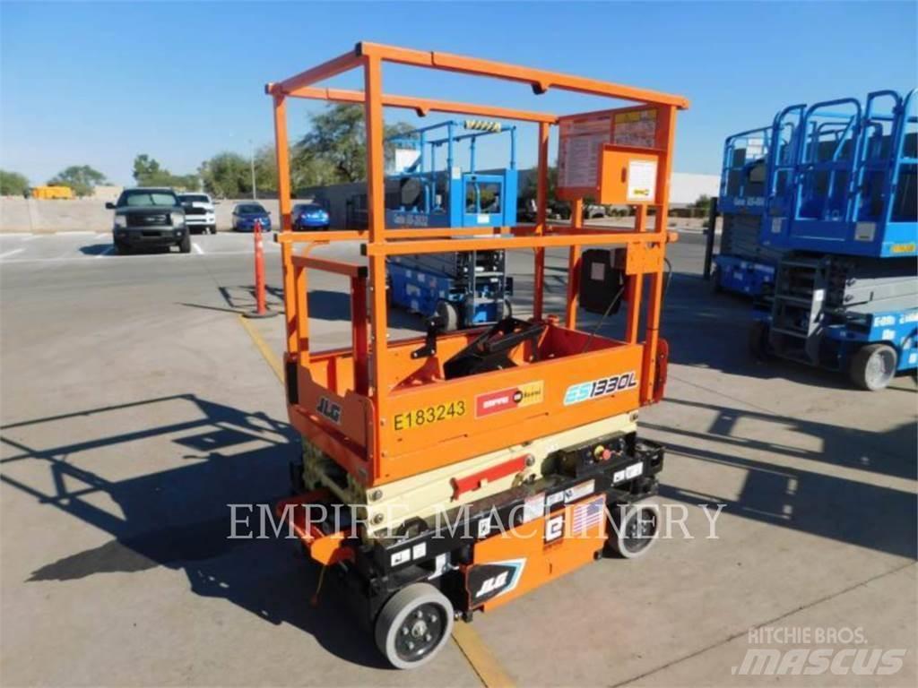 JLG ES1330L Articulated boom lifts