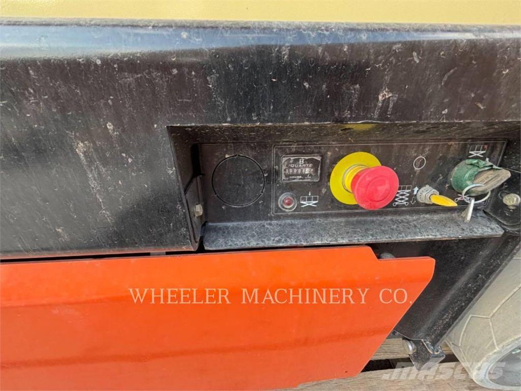 JLG ES3246 Scissor lifts