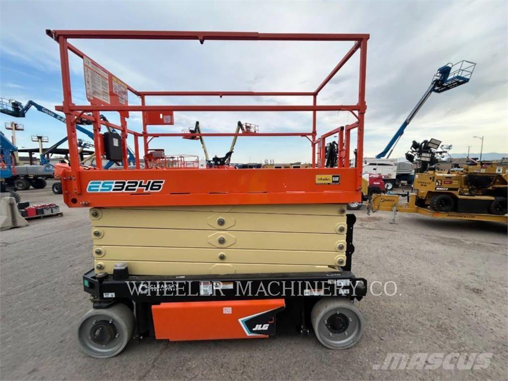 JLG ES3246 Scissor lifts