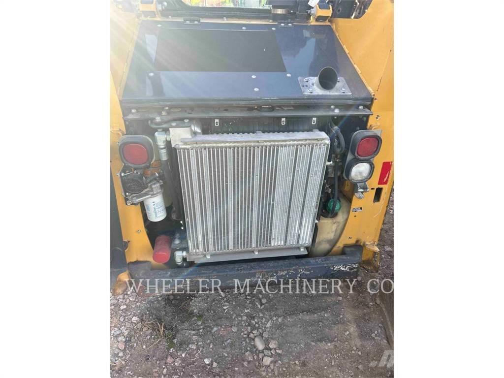 John Deere 318G SSL Skid steer loaders