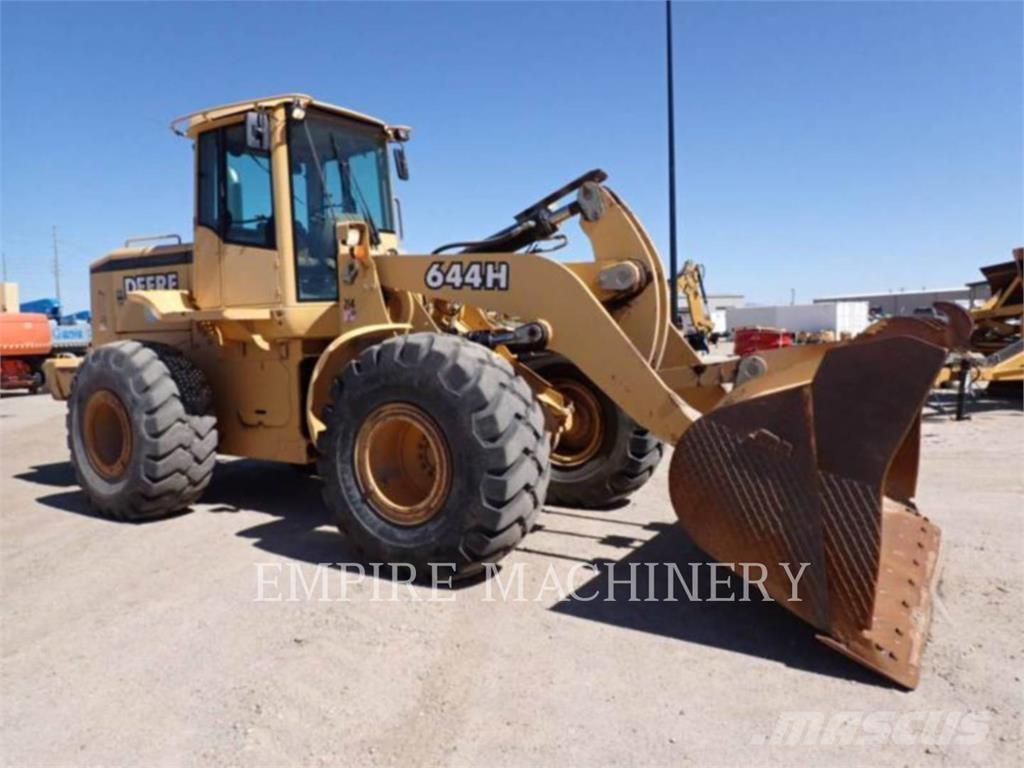 John Deere 644H Wheel loaders
