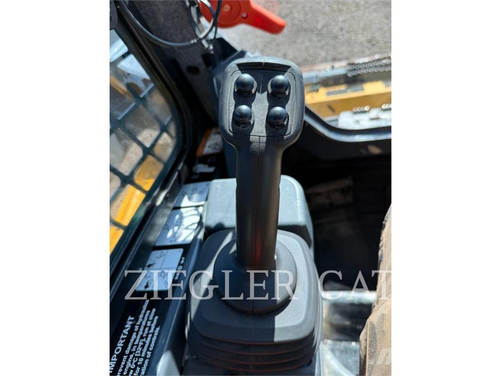 John Deere & CO. 333G Crawler FEL's