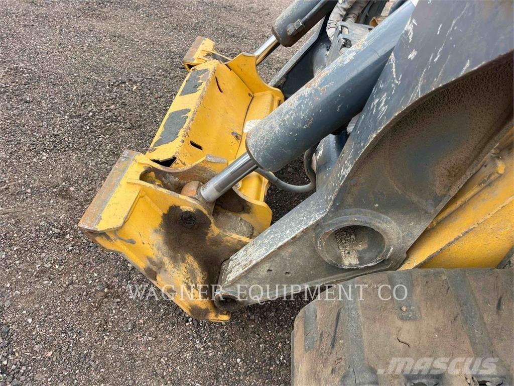 John Deere & CO. 333G Crawler FEL's