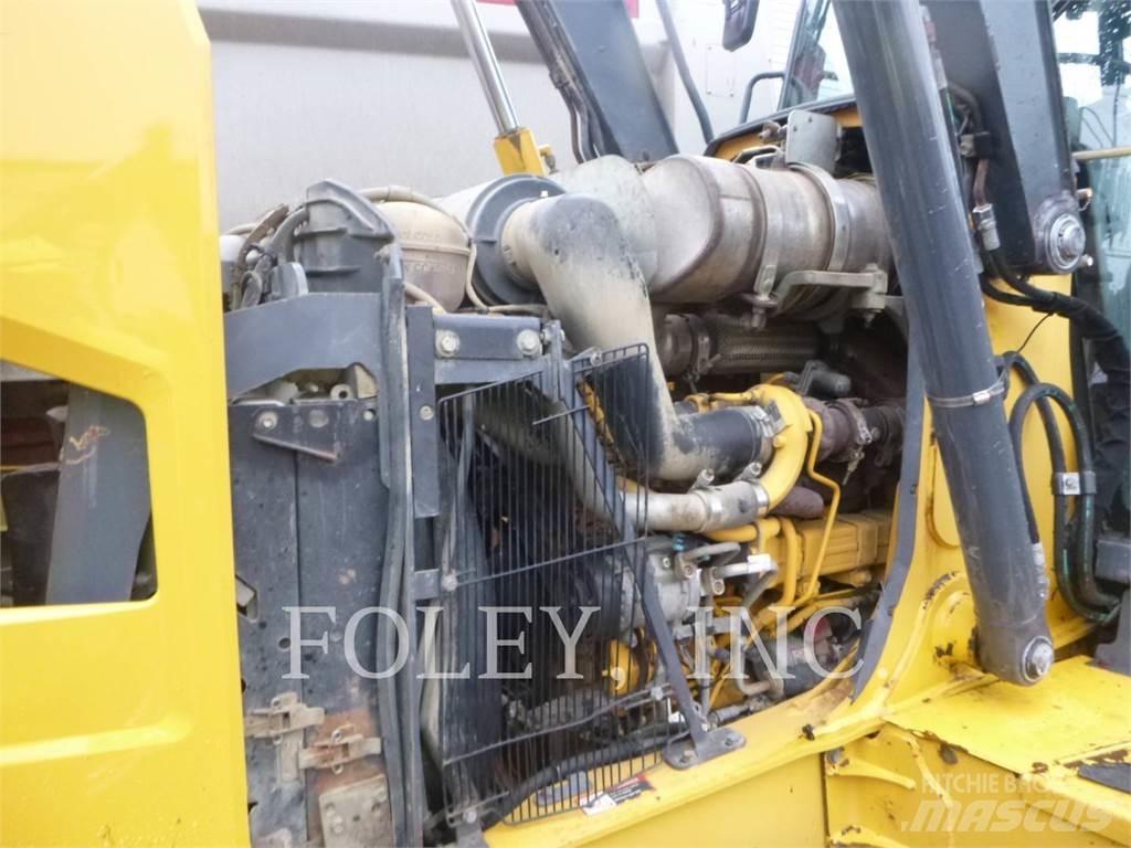 John Deere & CO. 410 TLB's
