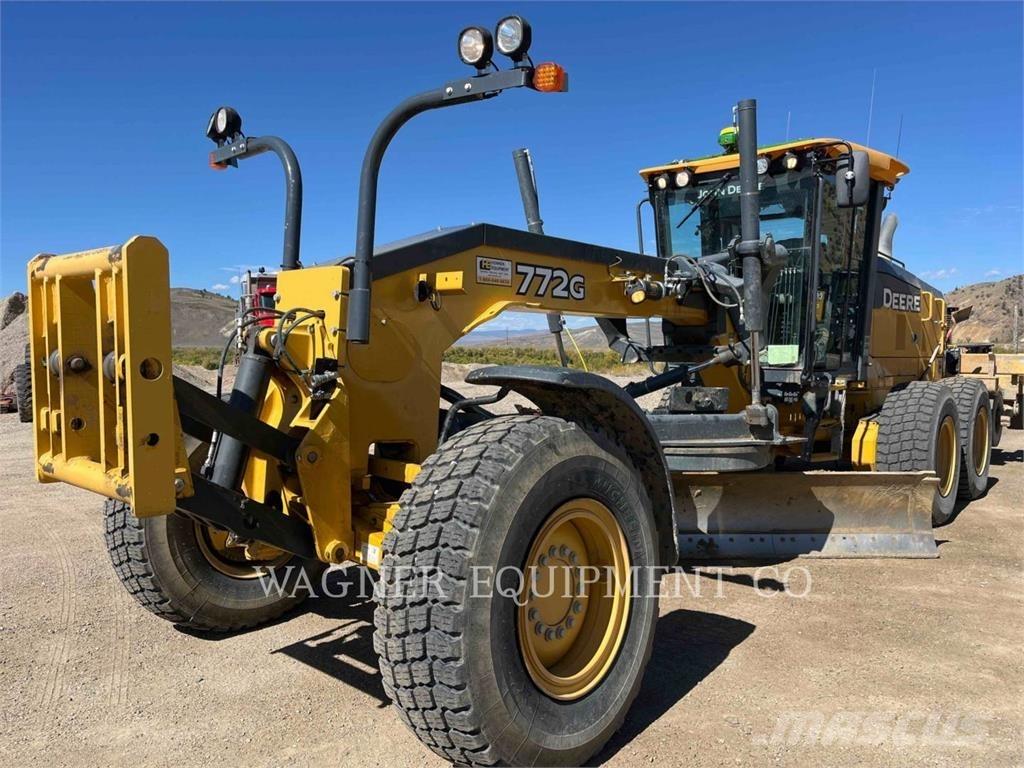 John Deere & CO. 772G AWD Graders