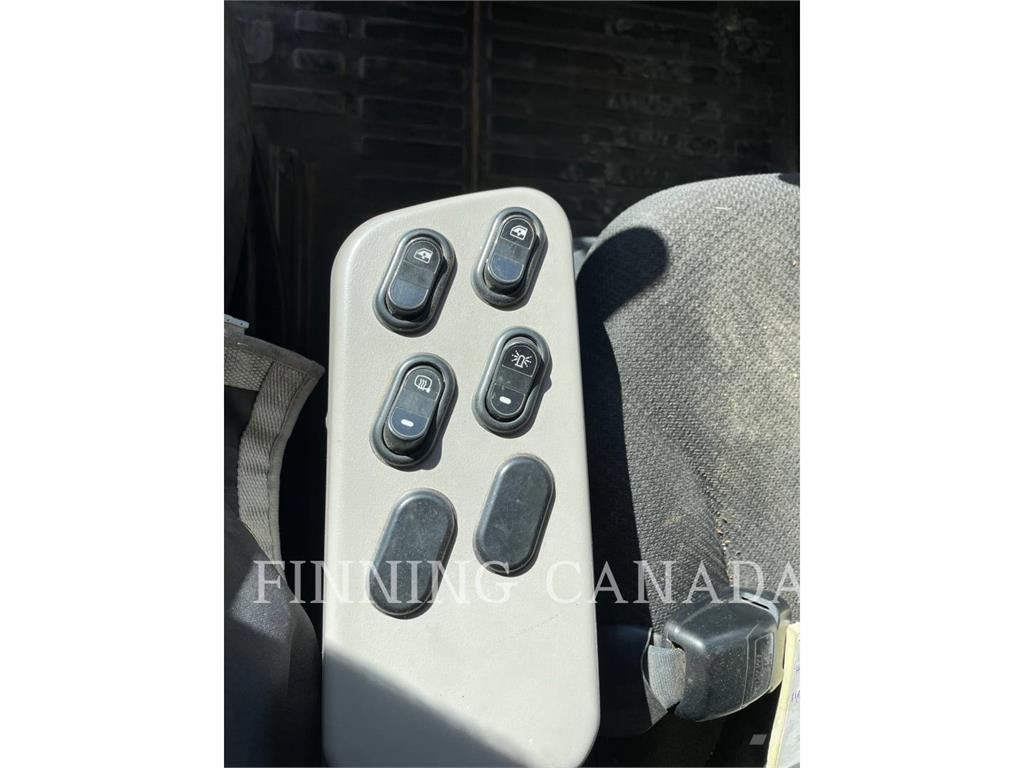 Komatsu HD605-8 Articulated Haulers