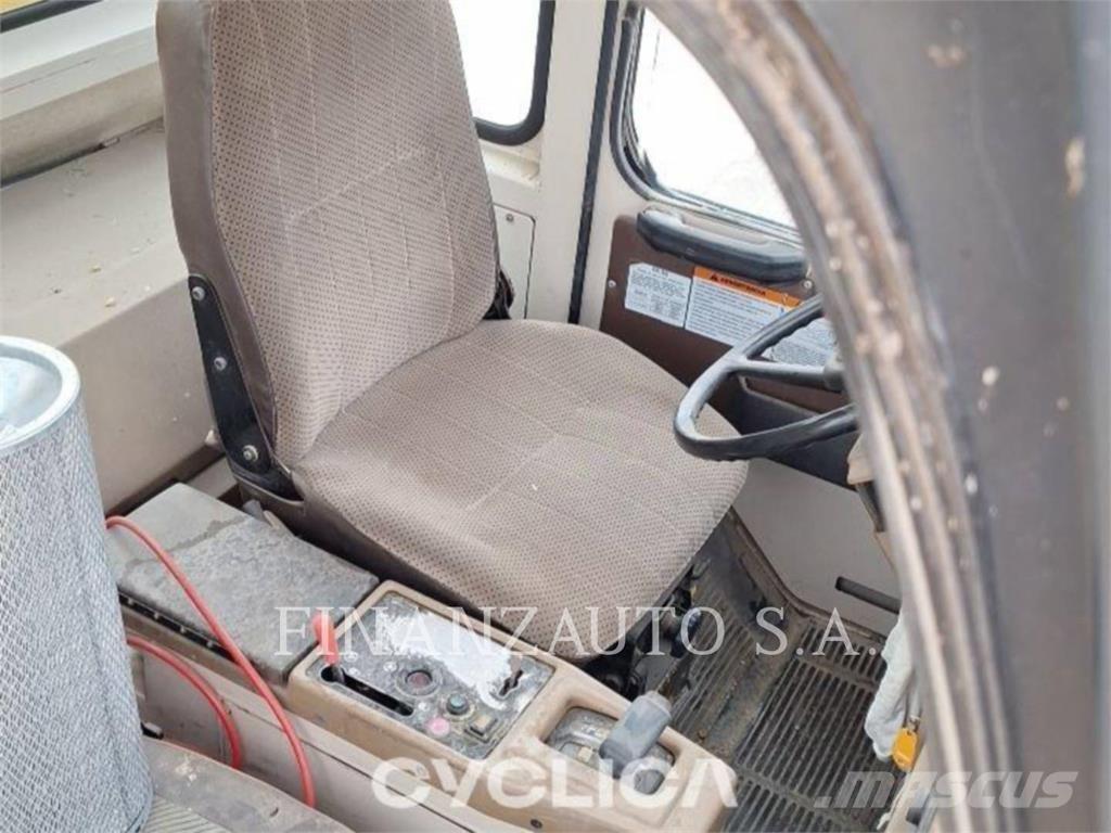 Komatsu HD785-5 Articulated Haulers