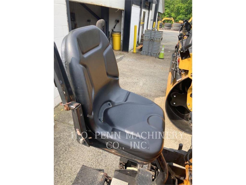 LeeBoy 8515 Asphalt pavers