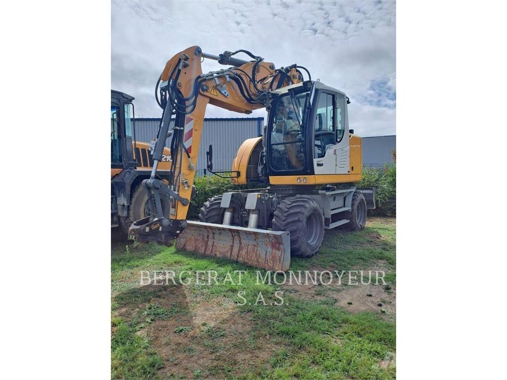 Liebherr A913 Wheeled excavators