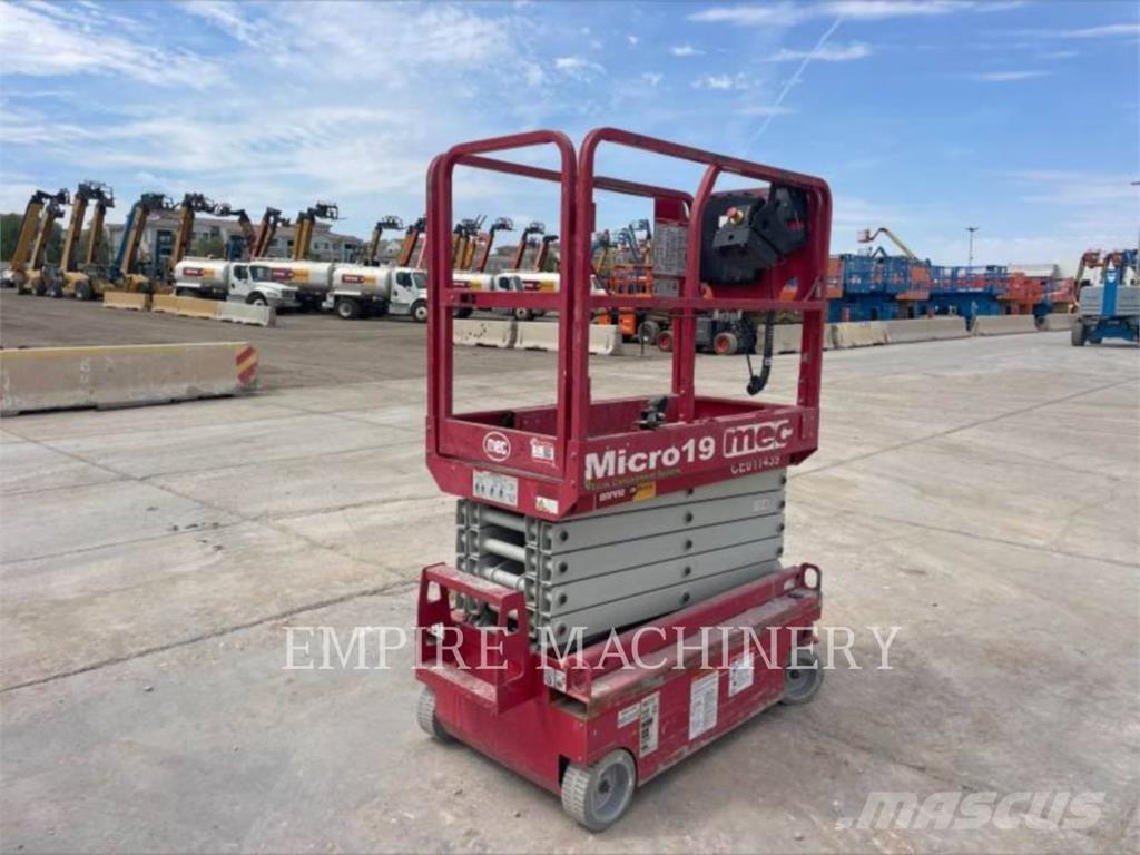 MEC MICRO 19 Articulated boom lifts