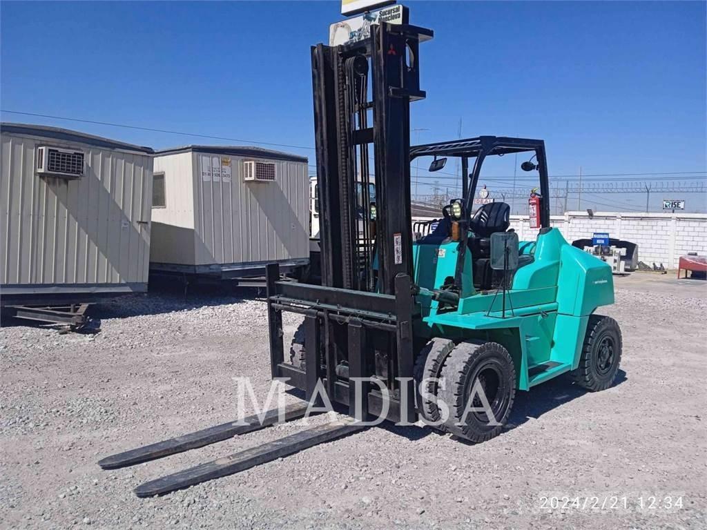 Mitsubishi FD70NM-D Diesel trucks