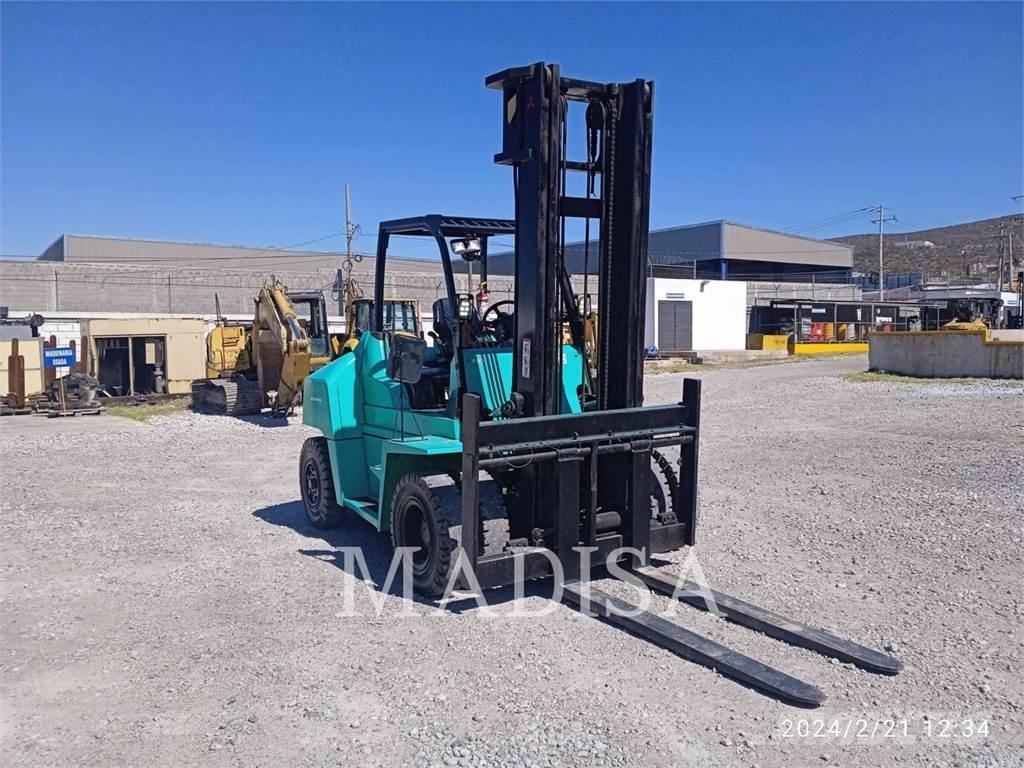 Mitsubishi FD70NM-D Diesel trucks