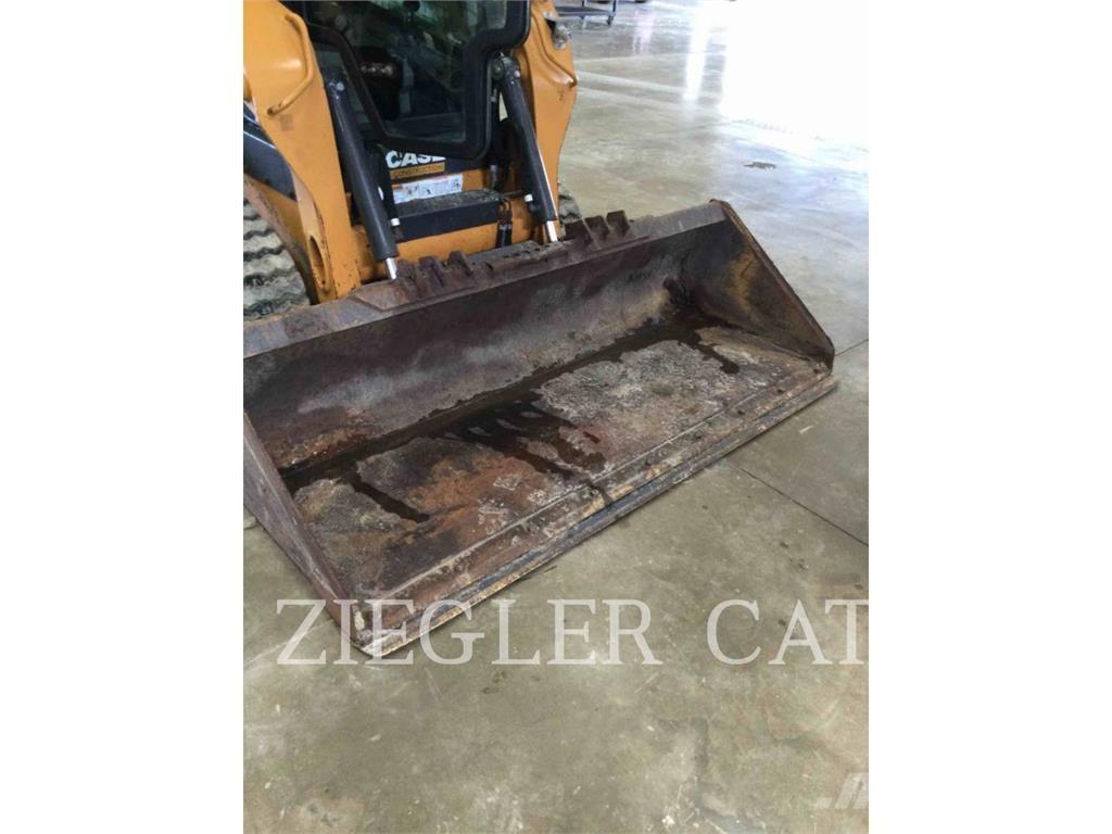 New Holland TR270B Crawler FEL's