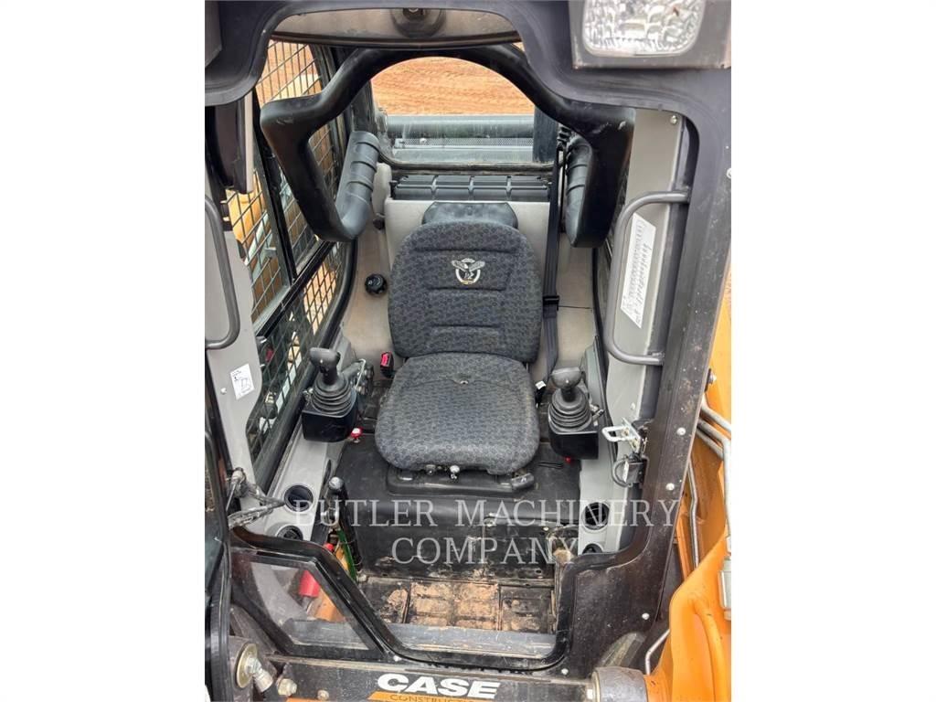 New Holland TV370B Crawler FEL's