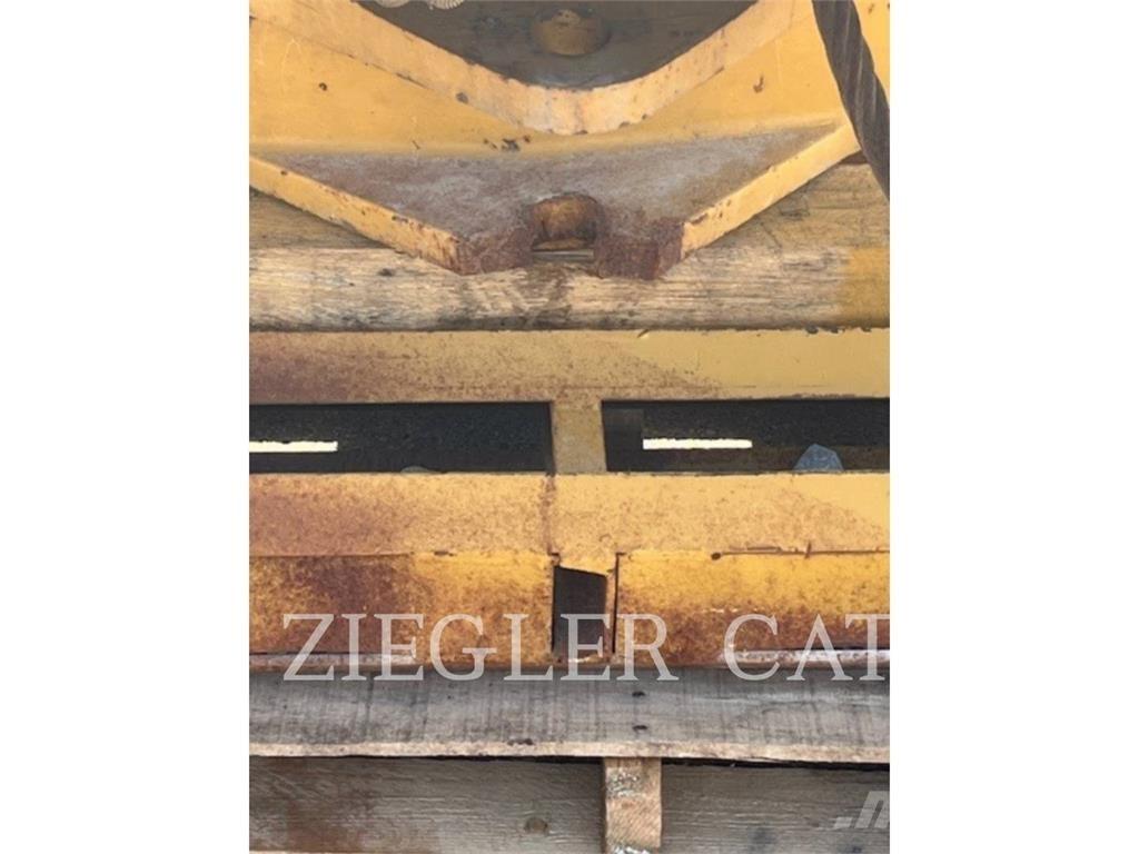 Paccar INC. PA56 Crawler dozers