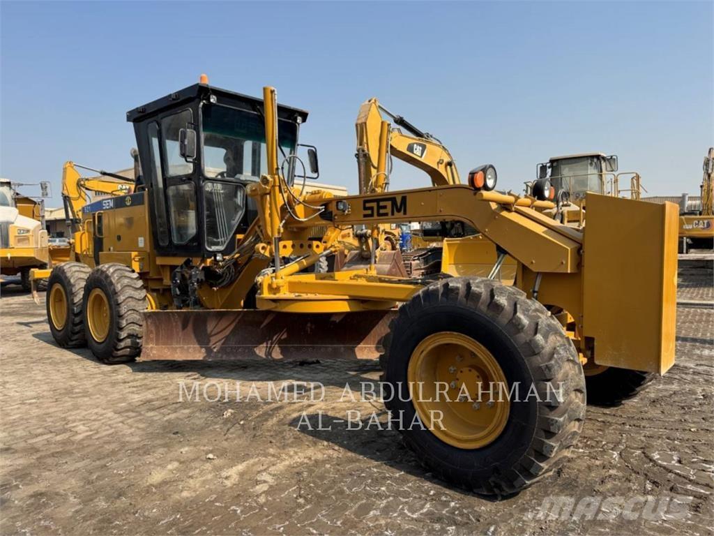 SEM MACHINERY SEM921 Graders