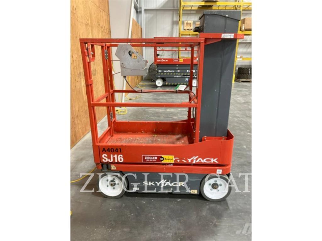 Skyjack SJ16 Scissor lifts