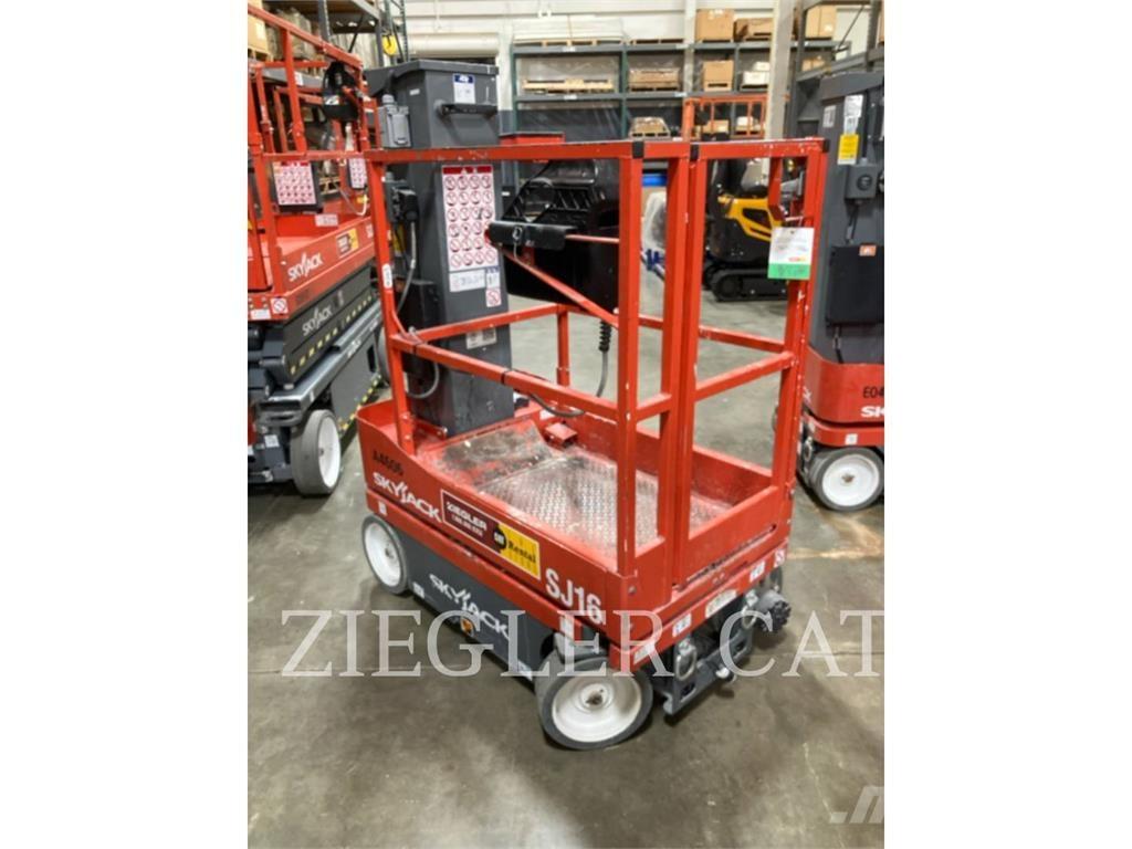 Skyjack SJ16 Scissor lifts