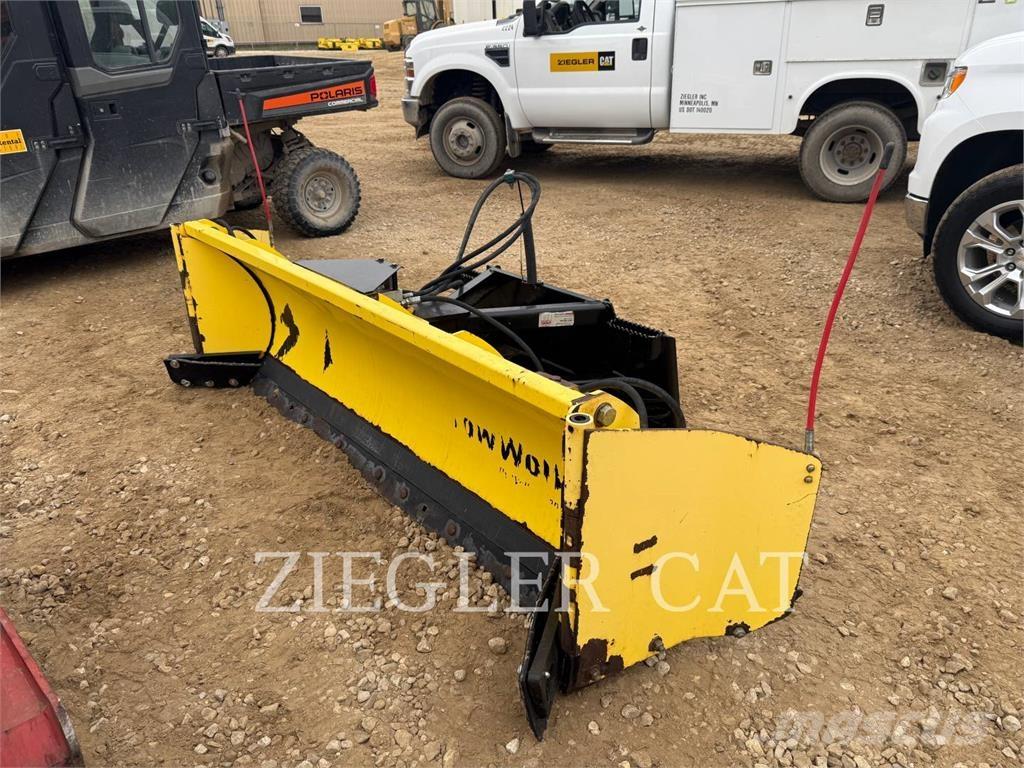 SnowWolf QP102 Snow throwers