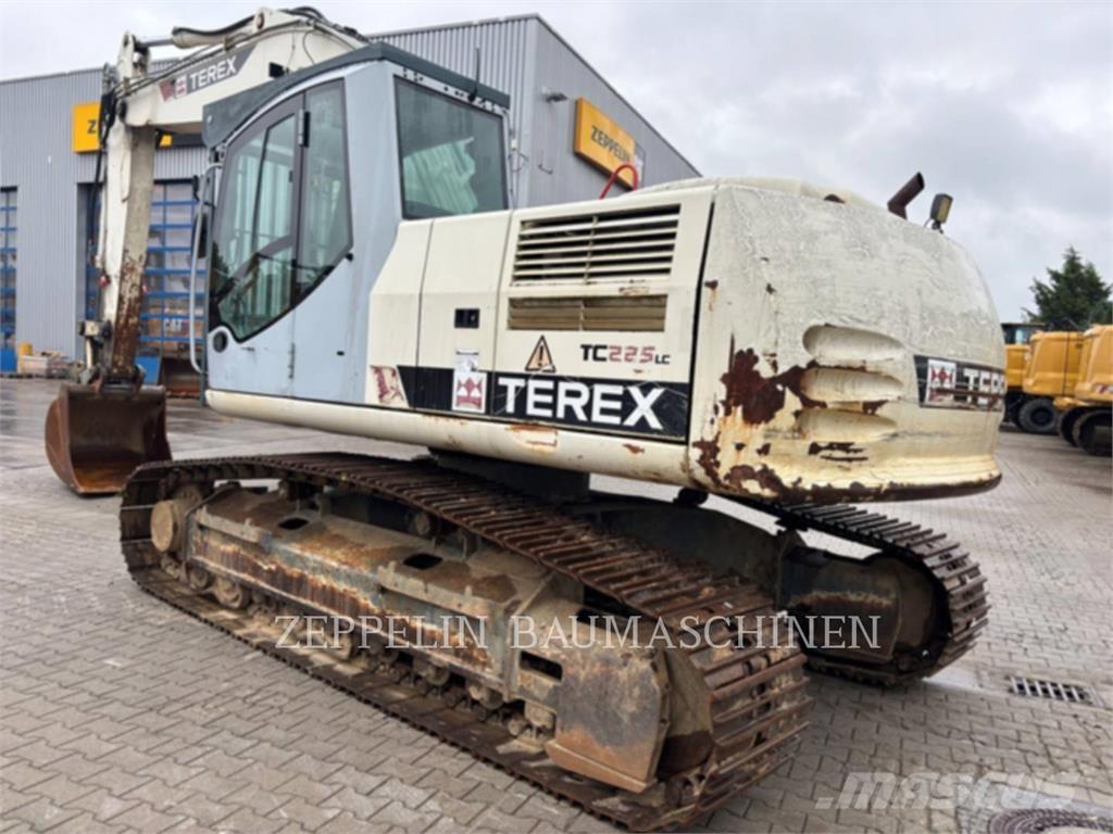 Terex TC225LC Crawler excavators