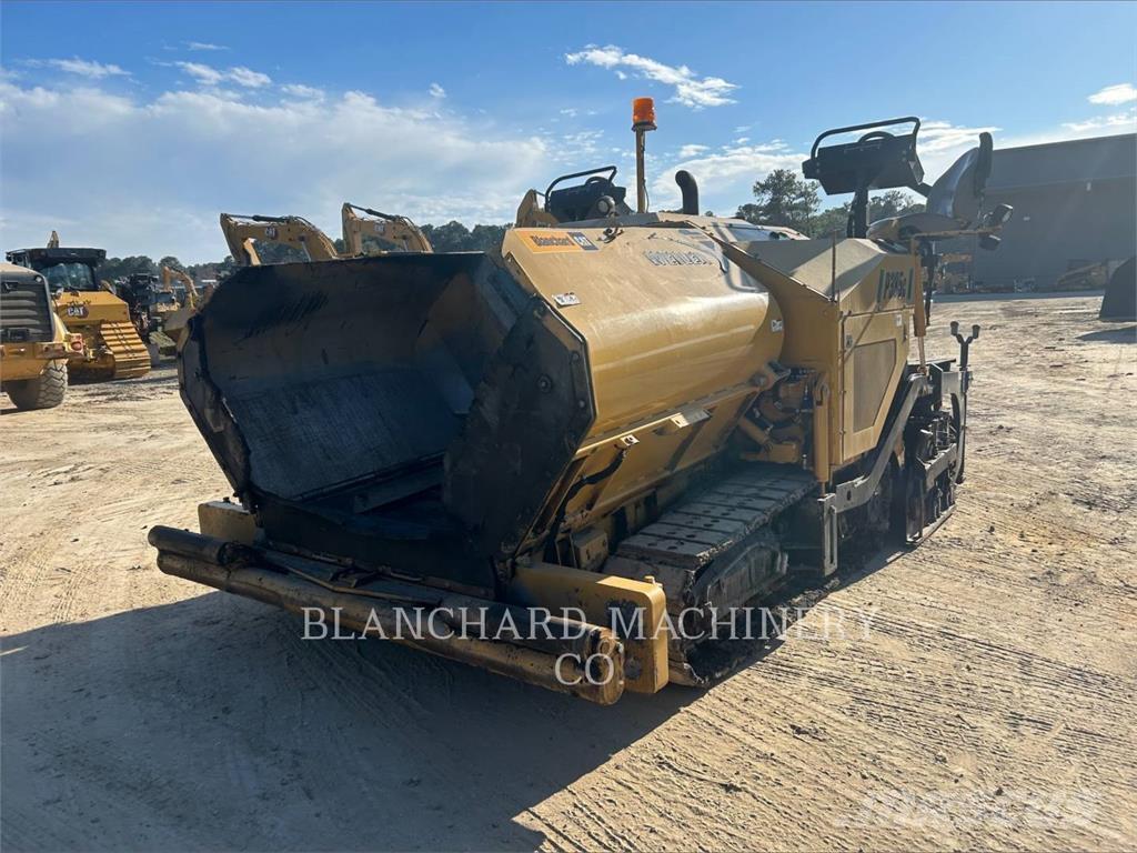 Weiler P385C Asphalt pavers