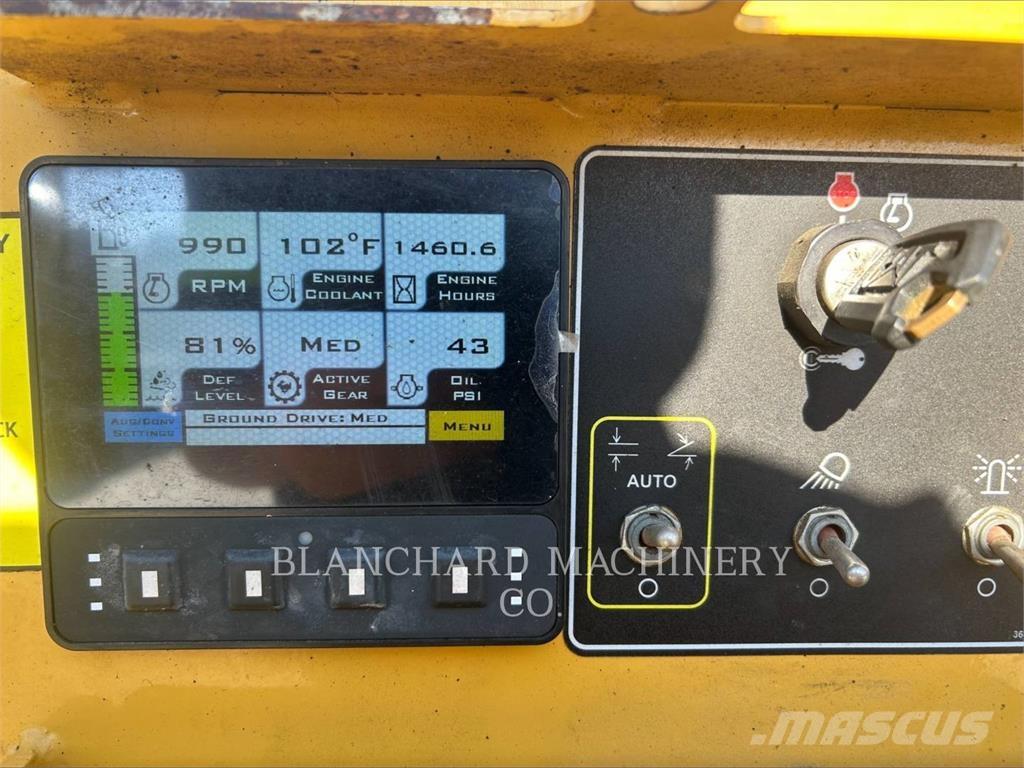 Weiler P385C Asphalt pavers