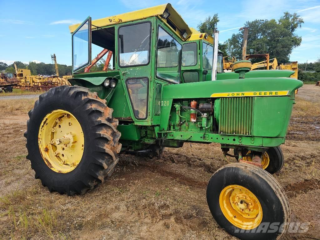 John Deere 4020 D Tractors