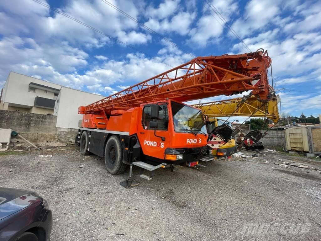 Liebherr LTM 1030-2 All terrain cranes