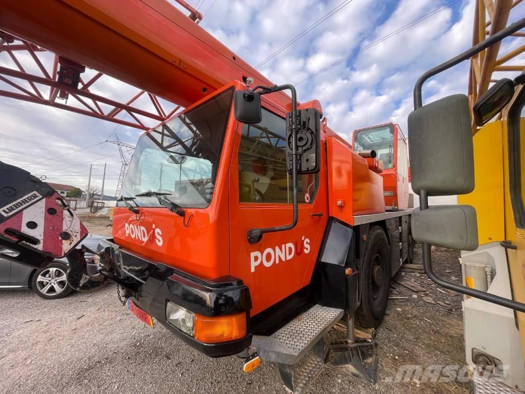 Liebherr LTM 1030-2 All terrain cranes