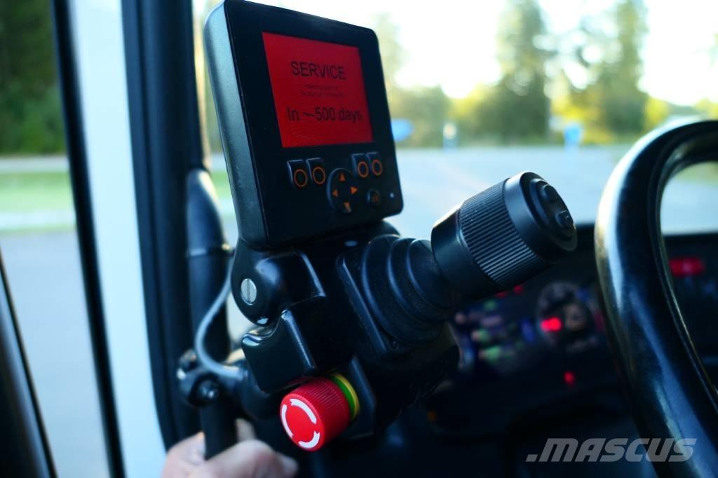 Scania R590B6x2nb Hook lift trucks