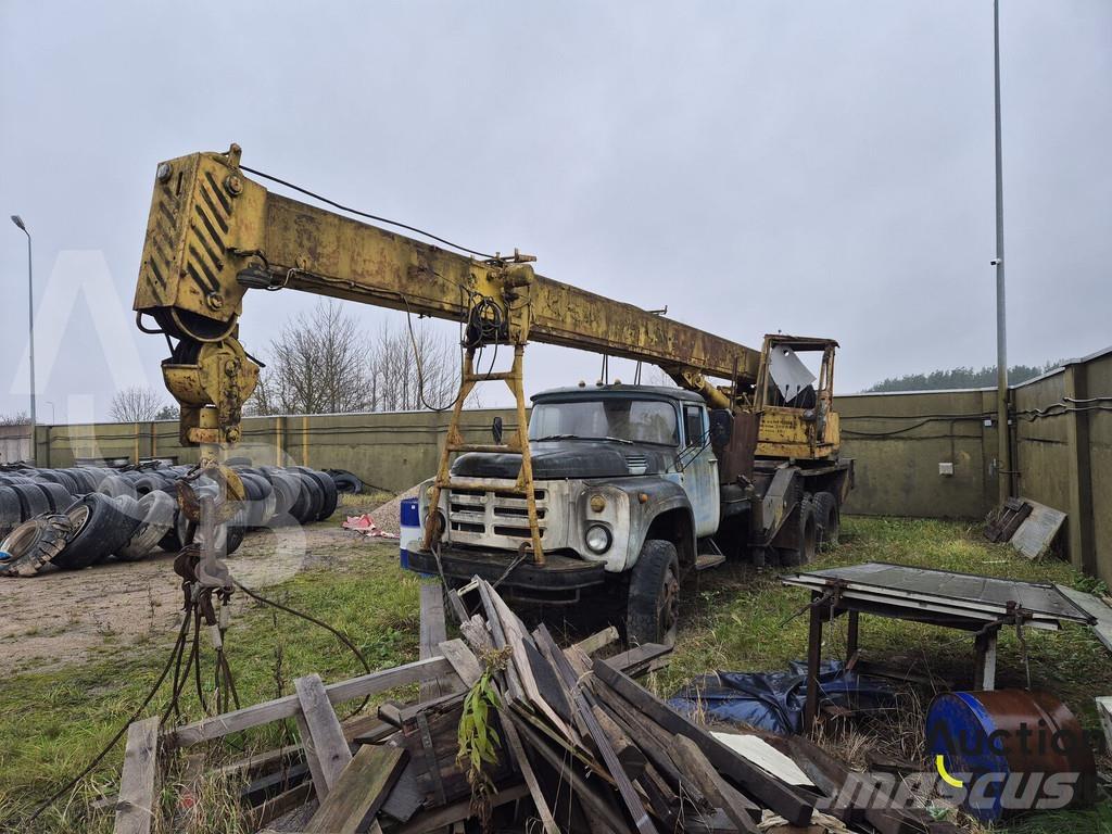ZIL  Crane trucks
