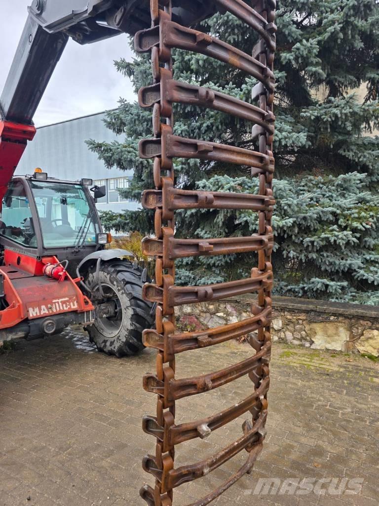 Clark Terra Tracks, chains and undercarriage