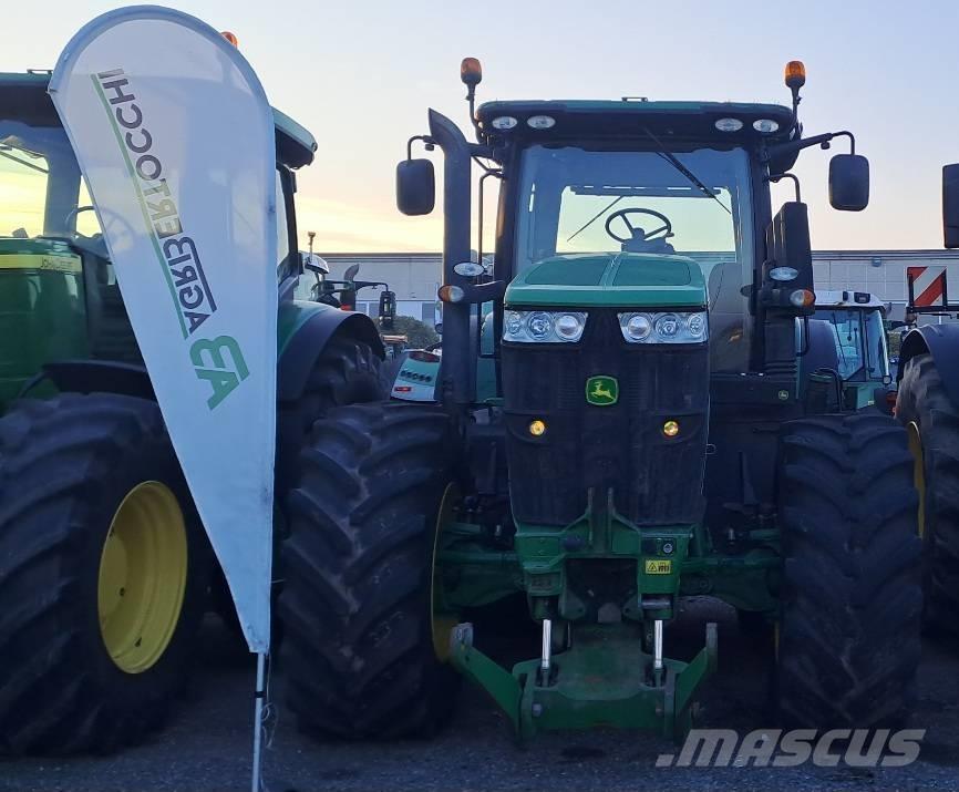 John Deere 7230 R Tractors